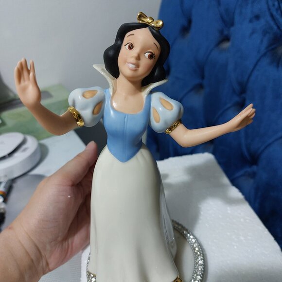 LENOX Disney SNOW WHITE Collectible Figurine Beautiful Decor - Picture 6 of 14